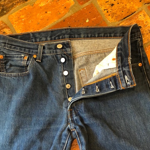 Levi’s 501 Button Fly Jeans (Unisex) sz34x32 - Picture 3 of 9